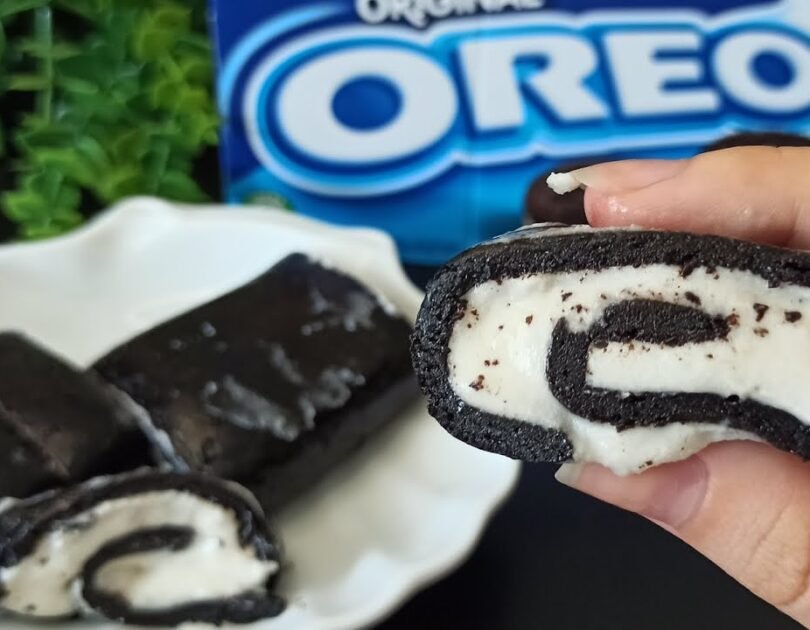 Nobody believes it’s from cookies! Oreo roll! Only 5 ingredients! The best dessert recipe!